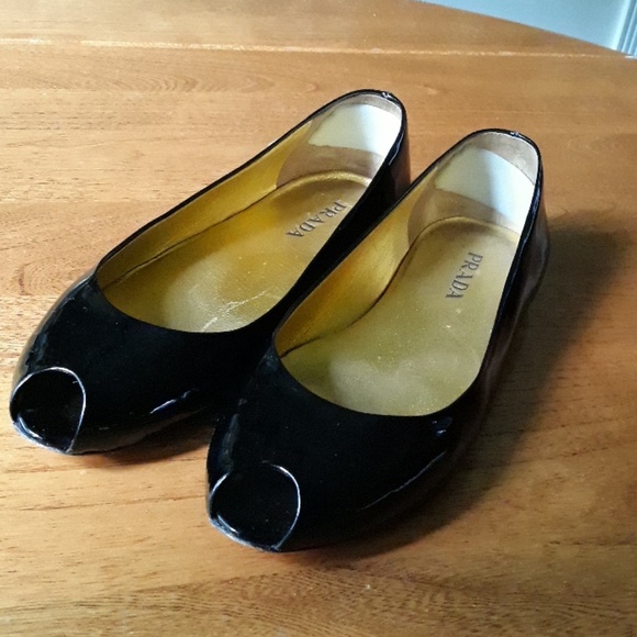 Prada Open Toe Flat Patent Size 8 - Picture 2 of 8